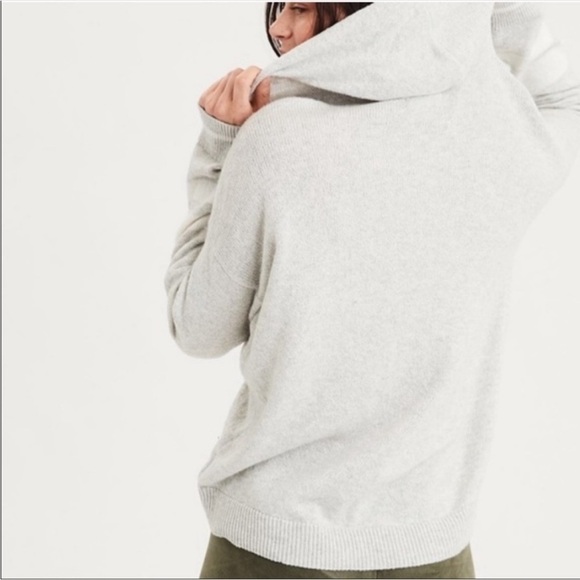 American Eagle gray pullover hooded sweater. Size Small. - Picture 2 of 9